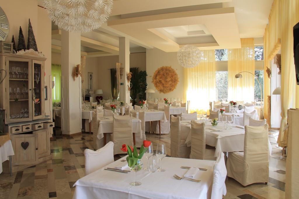 Hotel Ristorante Sole มูเจีย ภายนอก รูปภาพ